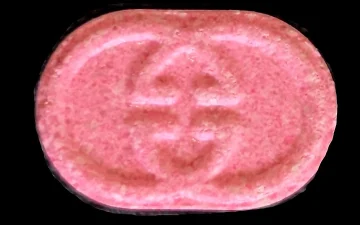Chanel-Tabletten (Ecstasy / MDMA)