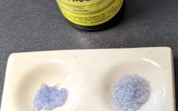LSD färbt das Hofmann-Reagenz blau