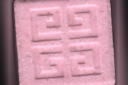 Givenchy-Tabletten (Ecstasy / MDMA)